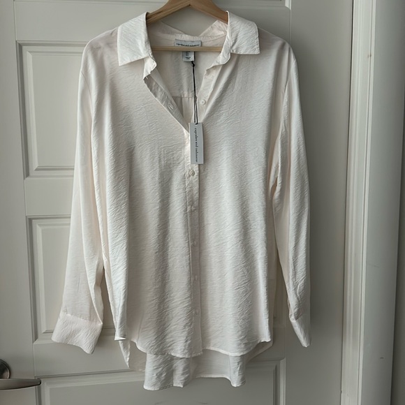 Cupcakes and Cashmere blouse - Picture 1 of 4